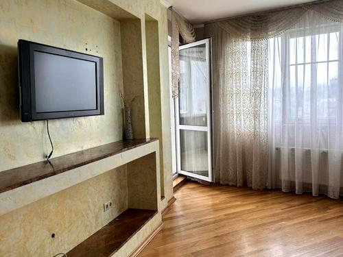 квартира за адресою Антіна Манастирського вул. (), 1