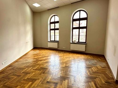 комерційна за адресою Івана Франка вул., 11