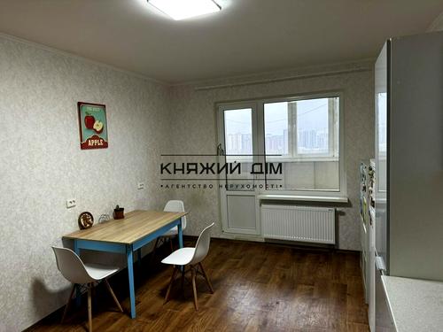 квартира по адресу Академика Глушкова просп., 9-Є