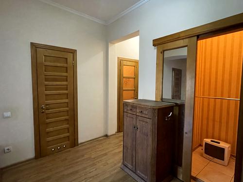 квартира за адресою Джерельна вул., 34