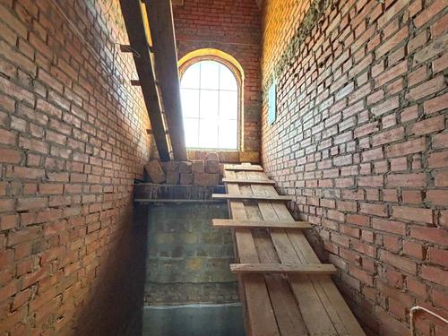 будинок за адресою центральна, 56
