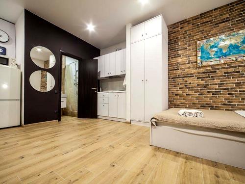 квартира за адресою Шота Руставелі вул., 18