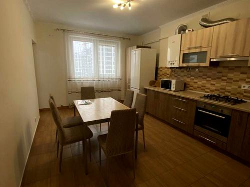 квартира по адресу Героев Майдана ул., 2
