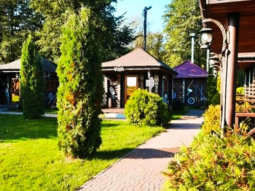 комерційна за адресою Богдана Хмельницького вул., 1