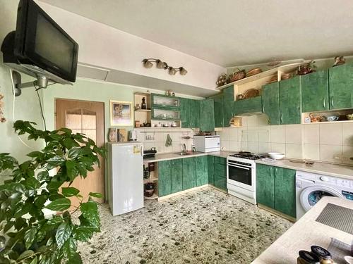 квартира за адресою Коновальця вул., 3