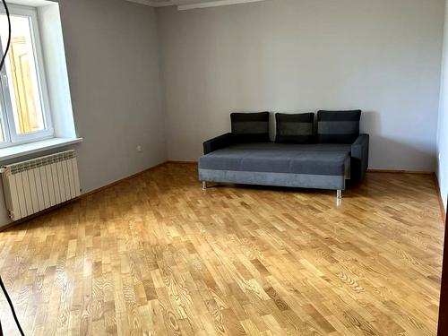 квартира за адресою Тролейбусна вул., 26