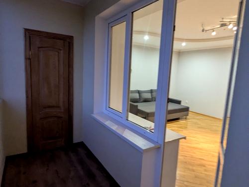 квартира за адресою Тролейбусна вул., 26