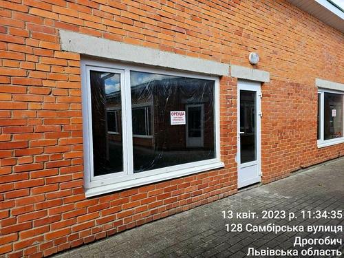 комерційна за адресою Самбірська вул., 128/1