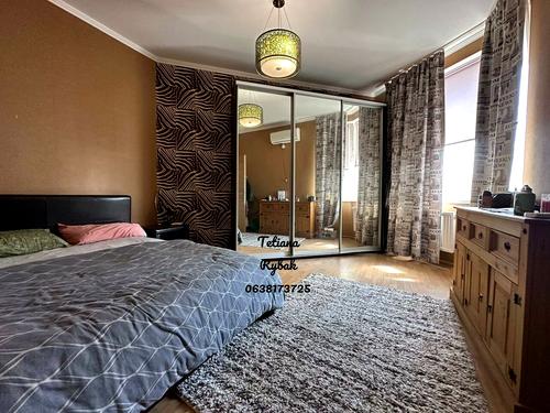 квартира за адресою Середньофонтанська вул., 19г