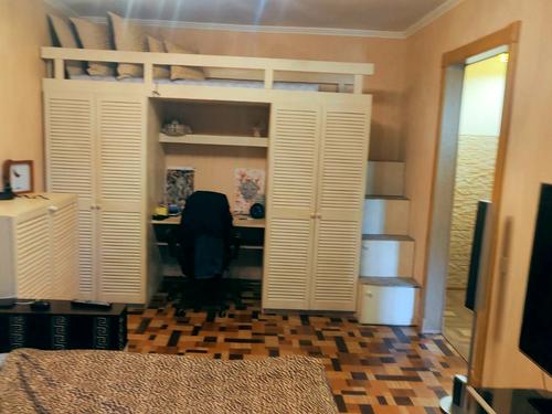 квартира за адресою Космонавтів вул., 27