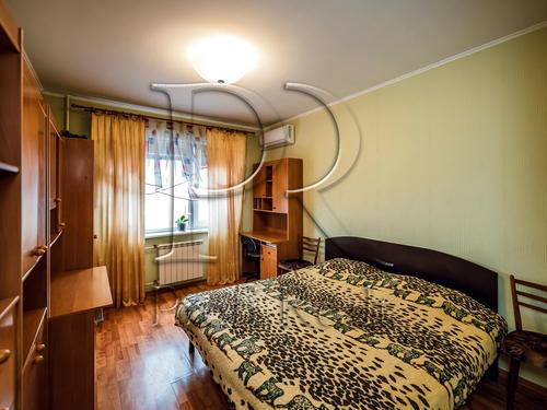 квартира за адресою Академіка Глушкова просп., 45