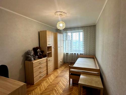 квартира за адресою Медової Печери вул. (), 38а