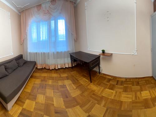 квартира за адресою Олександра Махова вул. (Жолудєва), 4-В