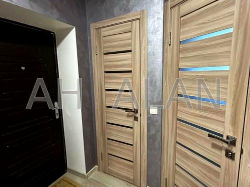 квартира за адресою Радистів вул., 30