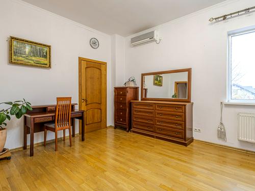 дом по адресу с. Софиевская борщаговка, Звёздная ул., 8