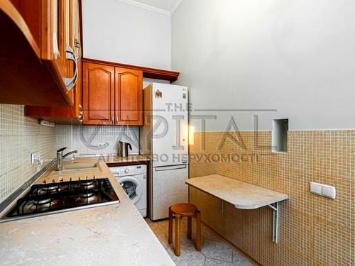 квартира за адресою Рейтарська вул., 20/24
