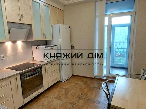квартира за адресою Регенераторна вул., 4