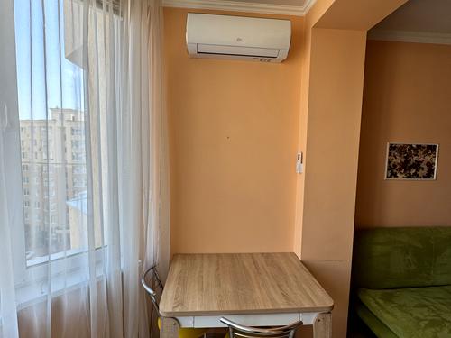 квартира за адресою Братська вул., 12