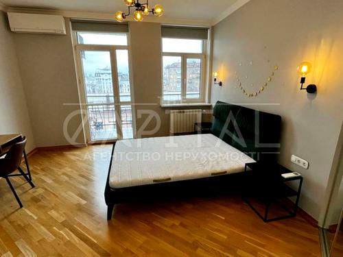 квартира за адресою Шота Руставелі вул., 27
