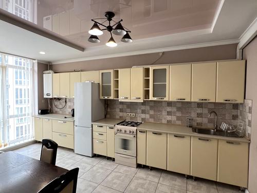 квартира за адресою Ольги Кисілевської вул., 31