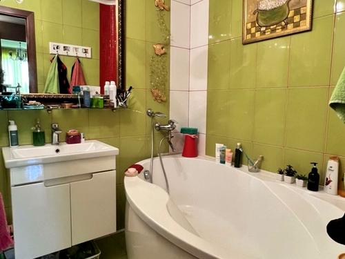 квартира за адресою Євгена Патона вул., 12