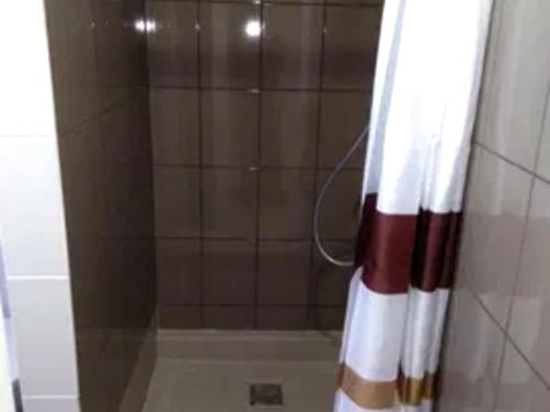 комерційна за адресою Ювілейна, 7