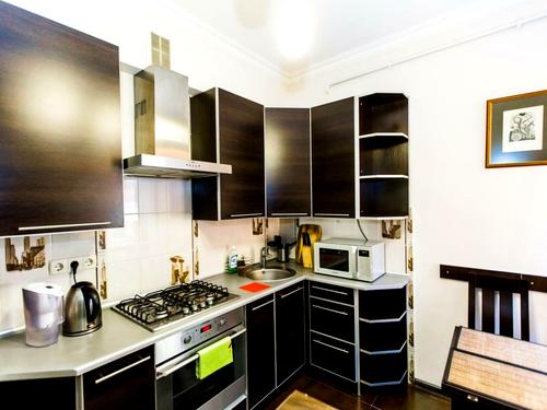 квартира за адресою Театральна вул., 8