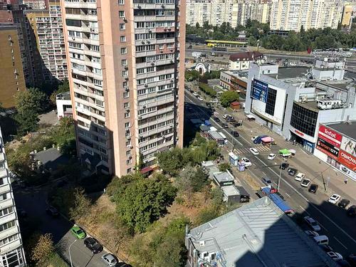 квартира за адресою Київ, Михайла Гришка вул., 10