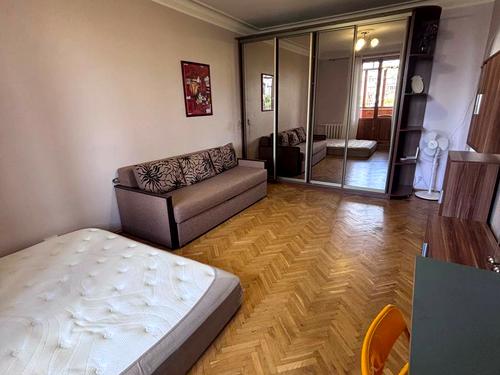 квартира за адресою Київ, Волоська вул., 42