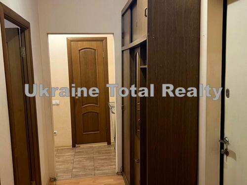 квартира за адресою Анни Ахматової вул., 19