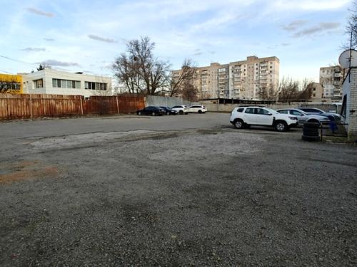 комерційна за адресою Павла Вірського вул. (Собінова), 6Б
