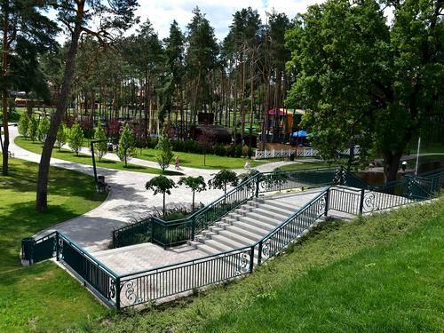 будинок за адресою Академіка Ромоданова вул. (Льва Толстого), 1