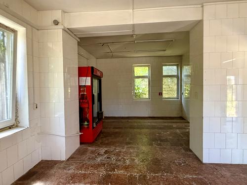 комерційна за адресою Адміральський просп., 38