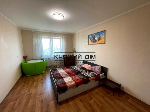 квартира по адресу Академика Глушкова просп., 9-Є