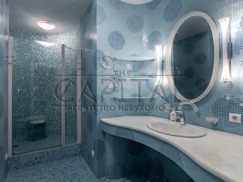 квартира за адресою Шота Руставелі вул., 44