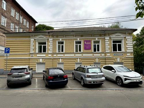 комерційна за адресою Левка Лук'яненка вул. (Василя Жуковського), 9