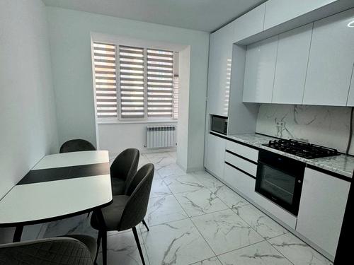 квартира за адресою Залізнична вул., 4в
