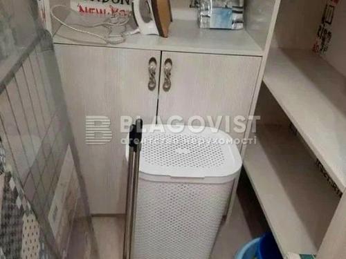квартира за адресою Регенераторна вул., 4 к11
