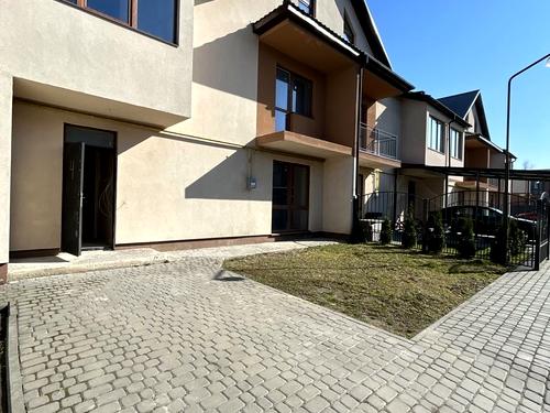 дом по адресу Ровно, Степана Демьянчука ул., 33
