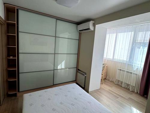 квартира по адресу Володимирська ул., 1