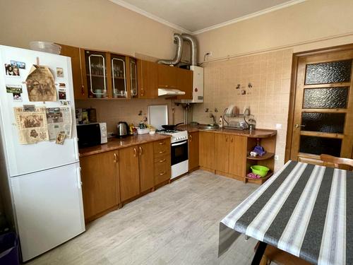 квартира за адресою Джерельна вул., 39