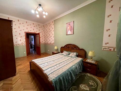 квартира за адресою Гетьмана Петра Дорошенка вул. (), 71