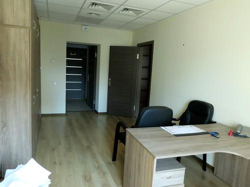 комерційна за адресою майдан Незалежності пл., 2