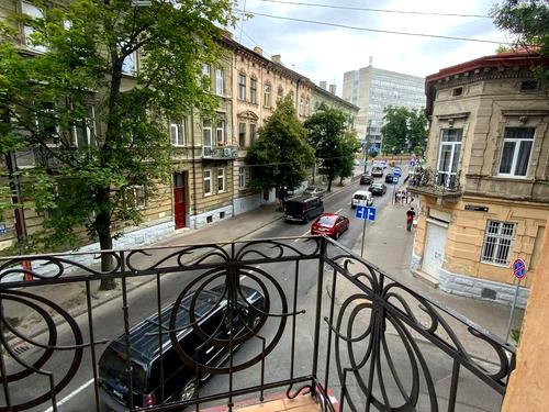 квартира за адресою Володимира Антоновича вул. (), 9