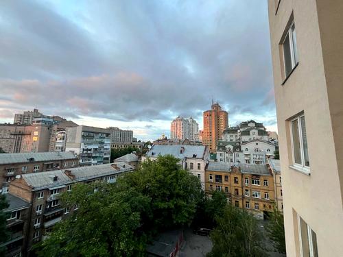 квартира за адресою Дмитрівська вул., 82