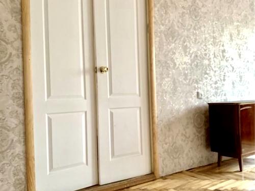 квартира за адресою Чарівна вул., 40