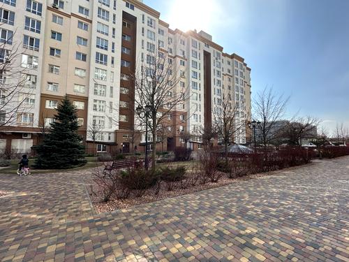 коммерческая по адресу Героев Небесной Сотни просп., 40/1
