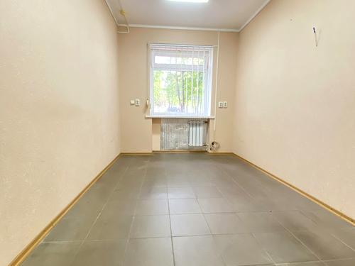 комерційна за адресою 200-річчя Кривого Рогу просп., 12