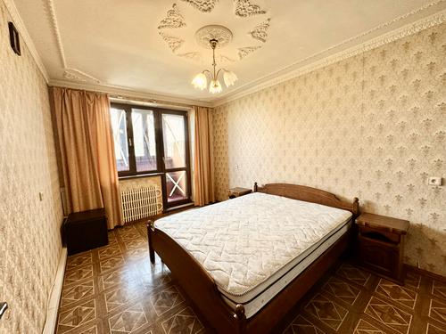 квартира за адресою Валентинівська вул. (Блюхера), 22