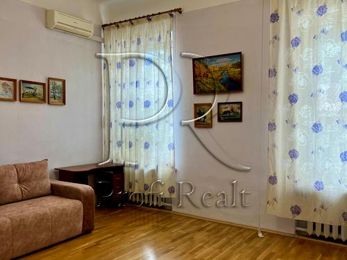 квартира за адресою Михайлівська вул., 22-Б